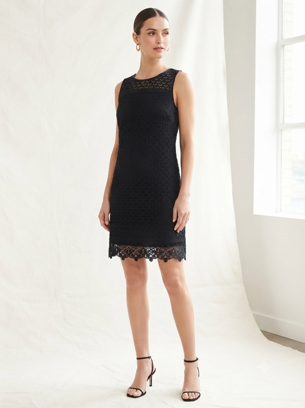 LOFT Black Sleeveless Lace Sheath Dress size 4P 0072